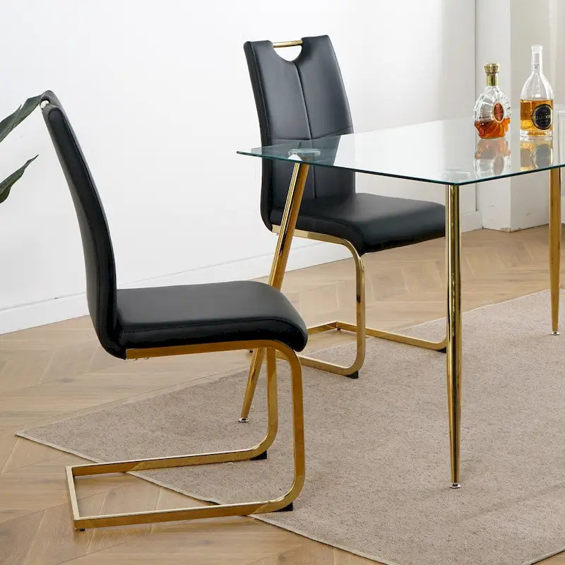 Sillas de comedor modernas de piel sintética con asiento acolchado y patas de metal dorado