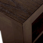 Comedor a Contranivel con Estantes